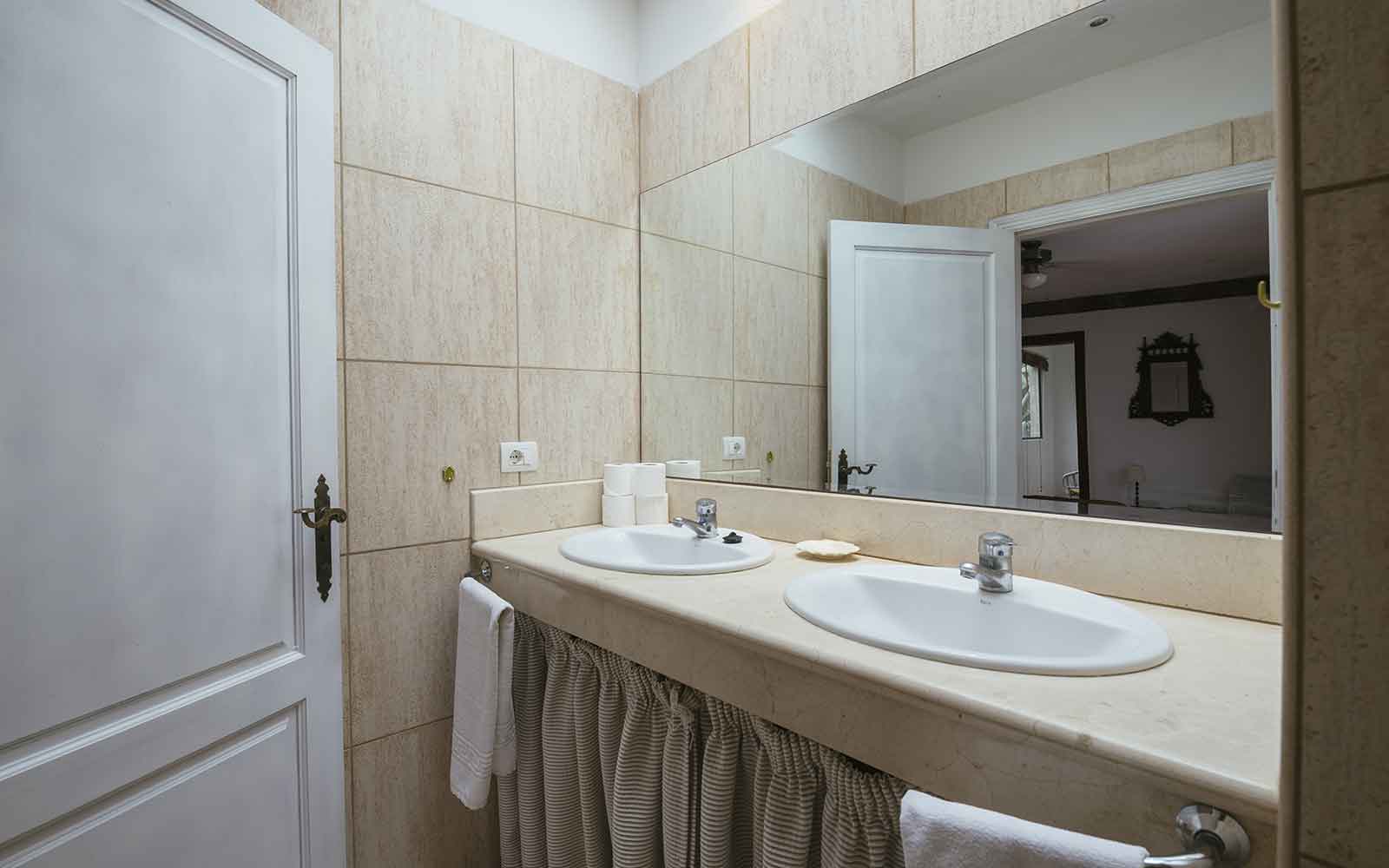 Villa con 2 habitaciones, 2 baños, cocina totalmente equipada