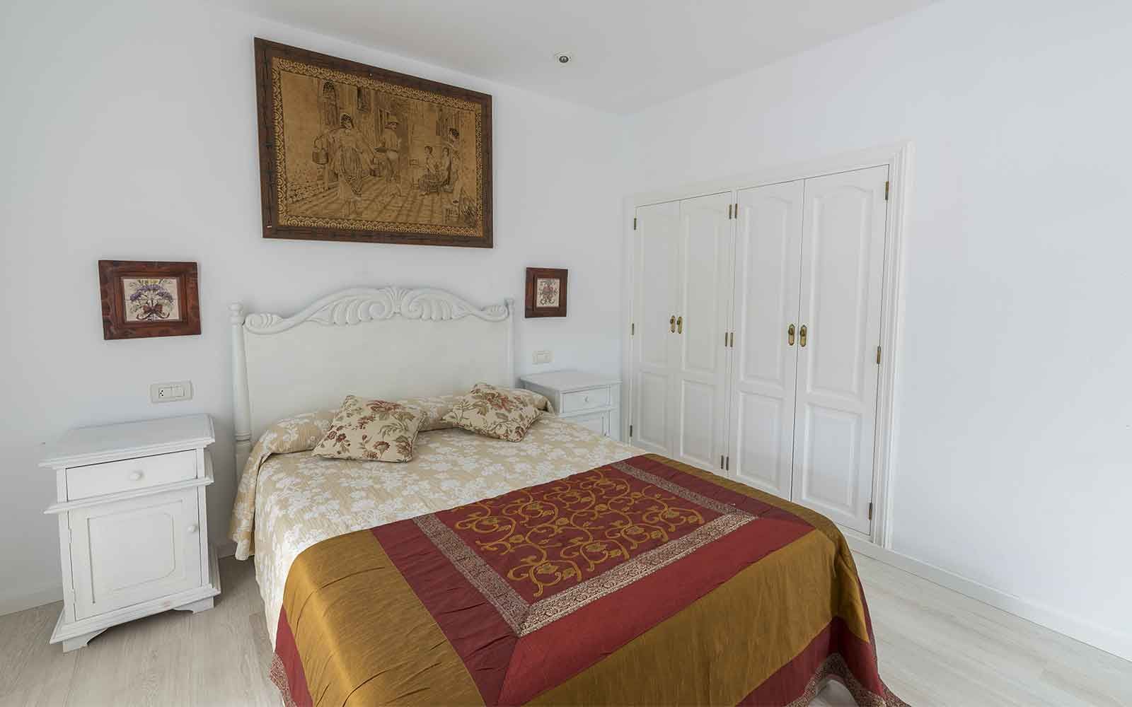 Apartamento con 3 habitaciones, 3 baños, cocina totalmente equipada